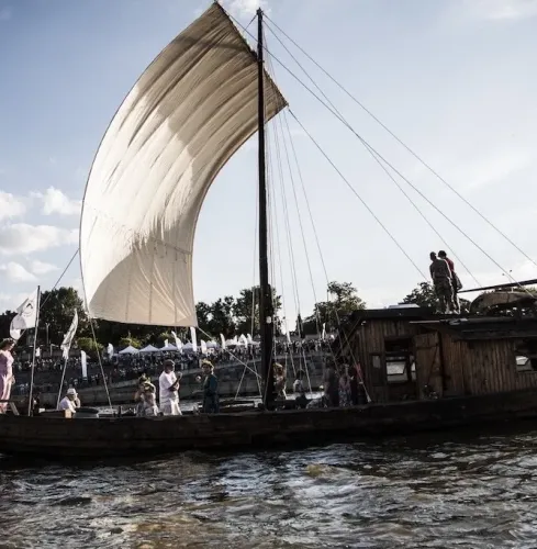 Warsaw WOODEN BOAT TRIP